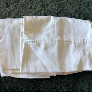 NWOT Nicole Miller 100% cotton Cream white Pillowcase set (2) standard